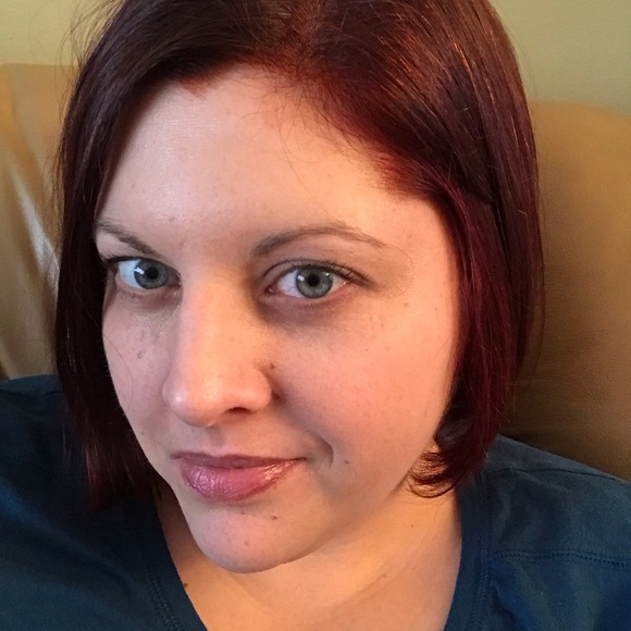 Meet your Posher, Lori - Picture 1 of 1